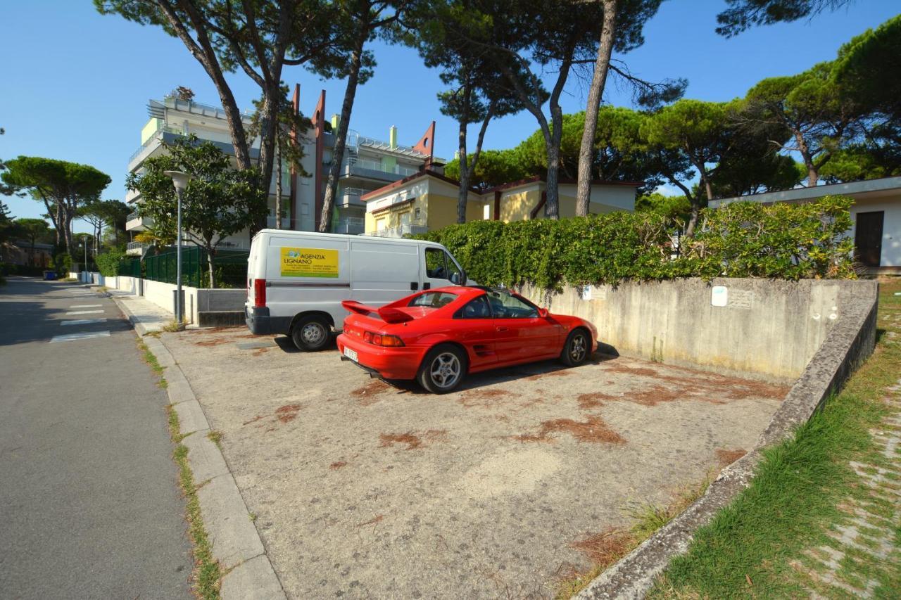 Апартаменты Flat In Lignano Pineta Линьяно-Саббьядоро Экстерьер фото