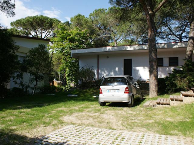 Апартаменты Flat In Lignano Pineta Линьяно-Саббьядоро Экстерьер фото