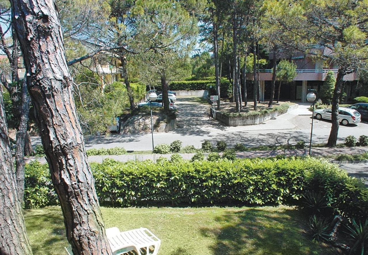 Апартаменты Flat In Lignano Pineta Линьяно-Саббьядоро Экстерьер фото